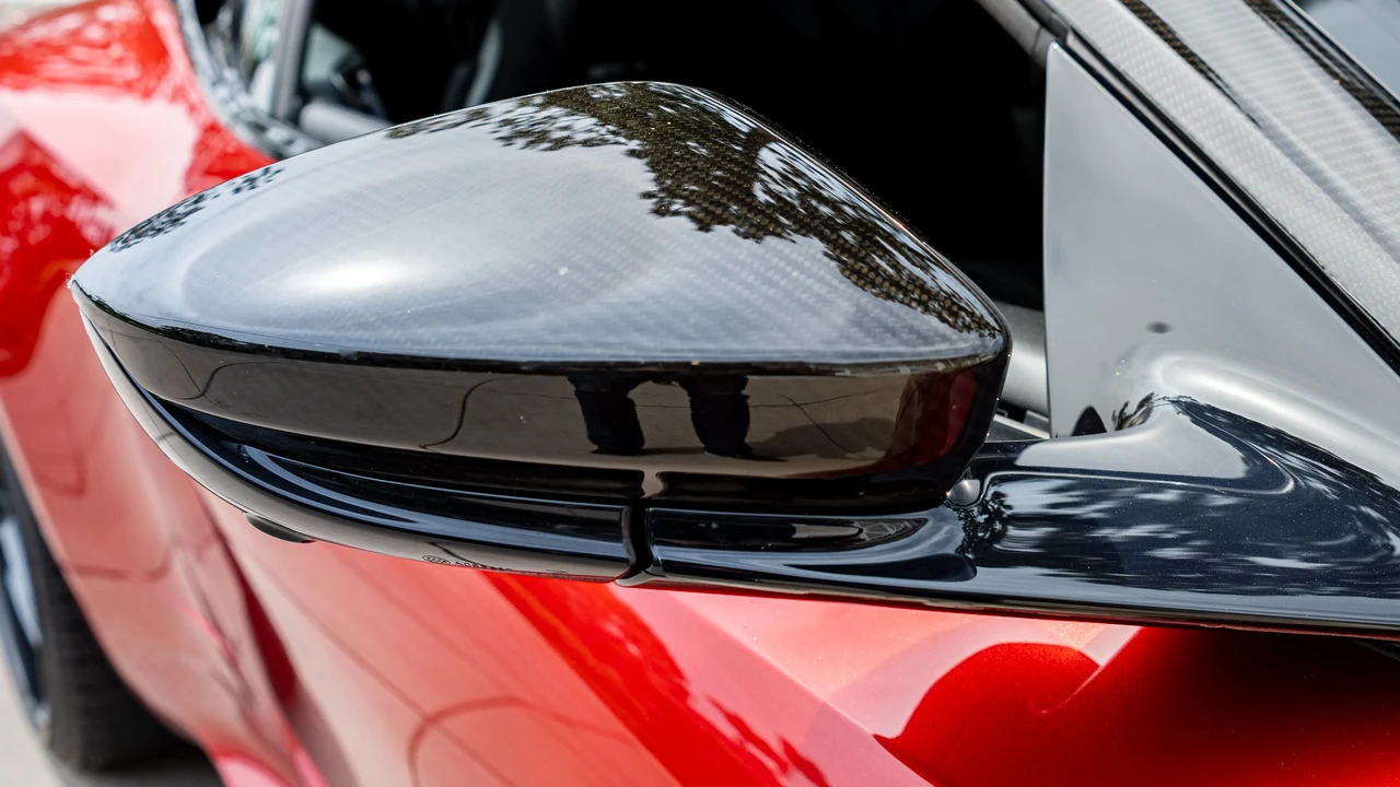 2019 Aston Martin DBS Superleggera - Image 12 of 31