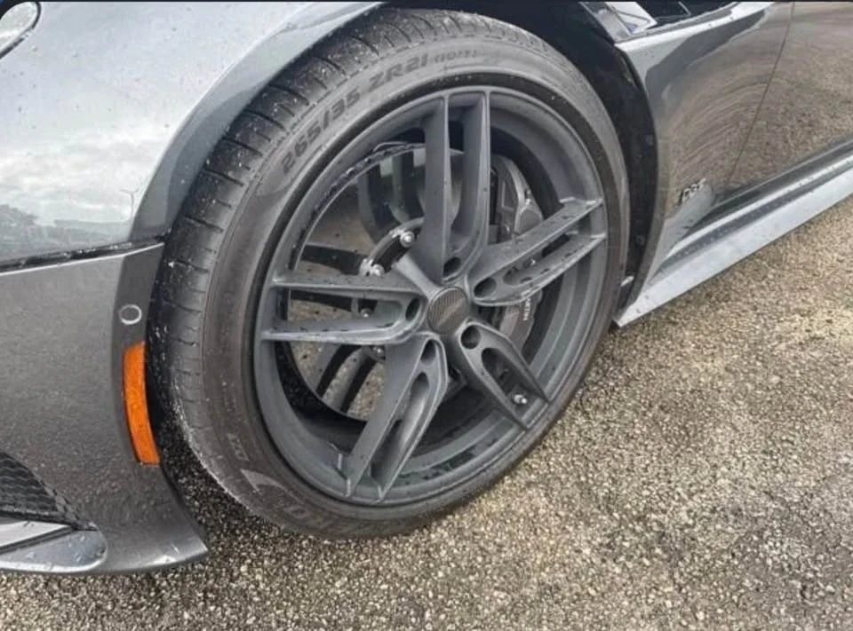 2019 Aston Martin DBS Superleggera - Image 2 of 7