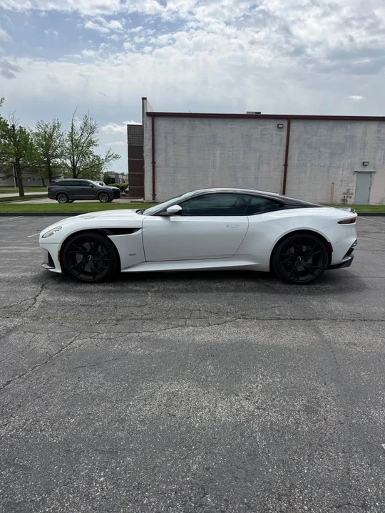 2019 Aston Martin DBS Superleggera - Image 2 of 13