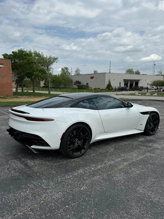 2019 Aston Martin DBS Superleggera - Image 5 of 13