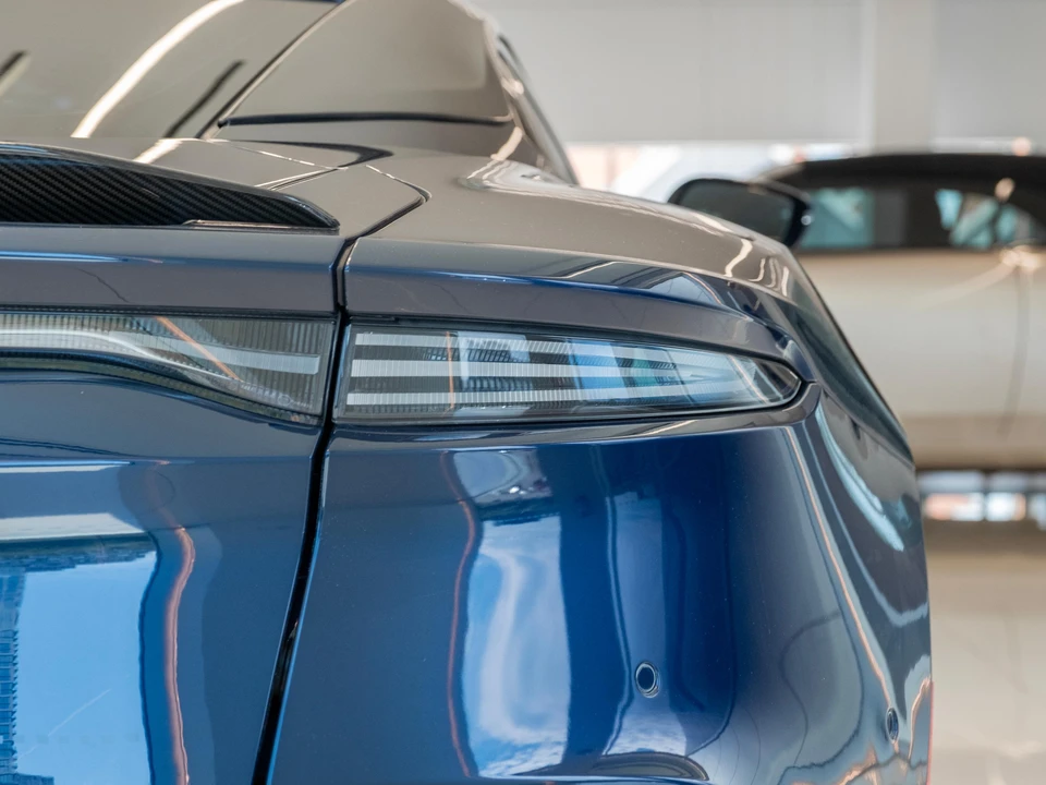 2019 Aston Martin DBS Superleggera - Image 29 of 31