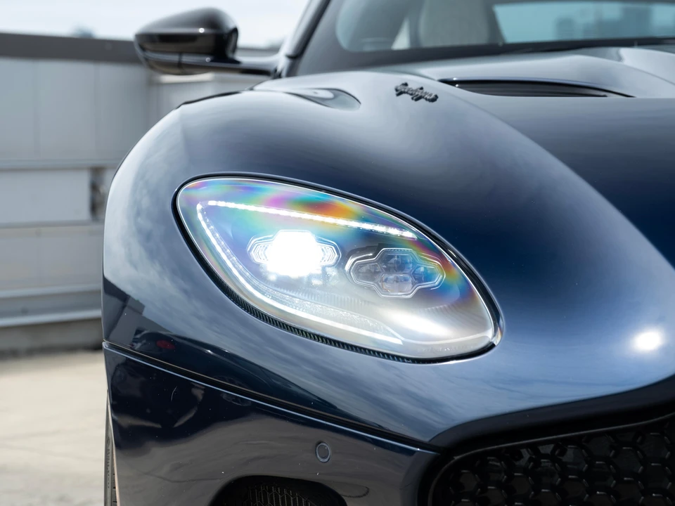 2019 Aston Martin DBS Superleggera - Image 12 of 31