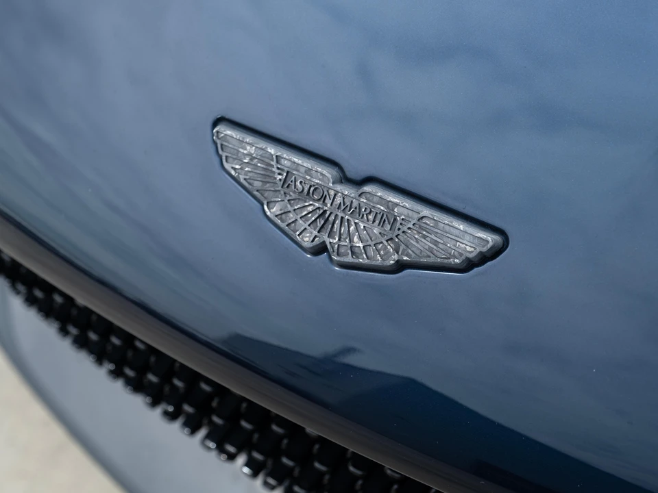 2019 Aston Martin DBS Superleggera - Image 14 of 31
