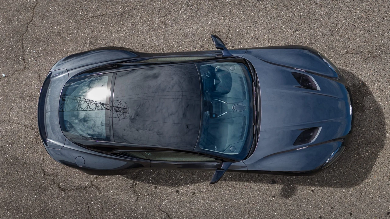 2019 Aston Martin DBS Superleggera - Image 29 of 31