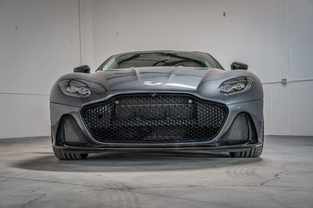 2019 Aston Martin DBS Superleggera - Image 5 of 31