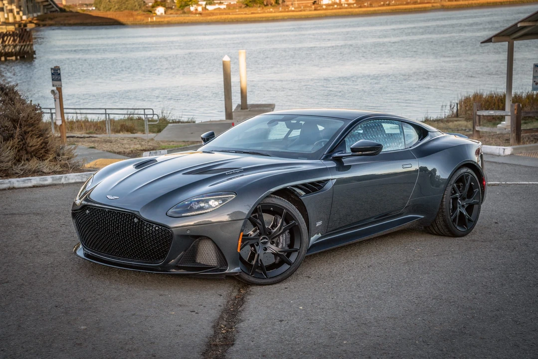 2019 Aston Martin DBS Superleggera - Image 11 of 31
