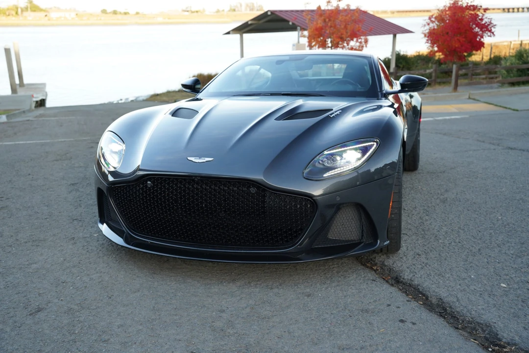 2019 Aston Martin DBS Superleggera - Image 7 of 31