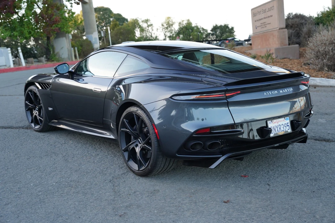 2019 Aston Martin DBS Superleggera - Image 17 of 31