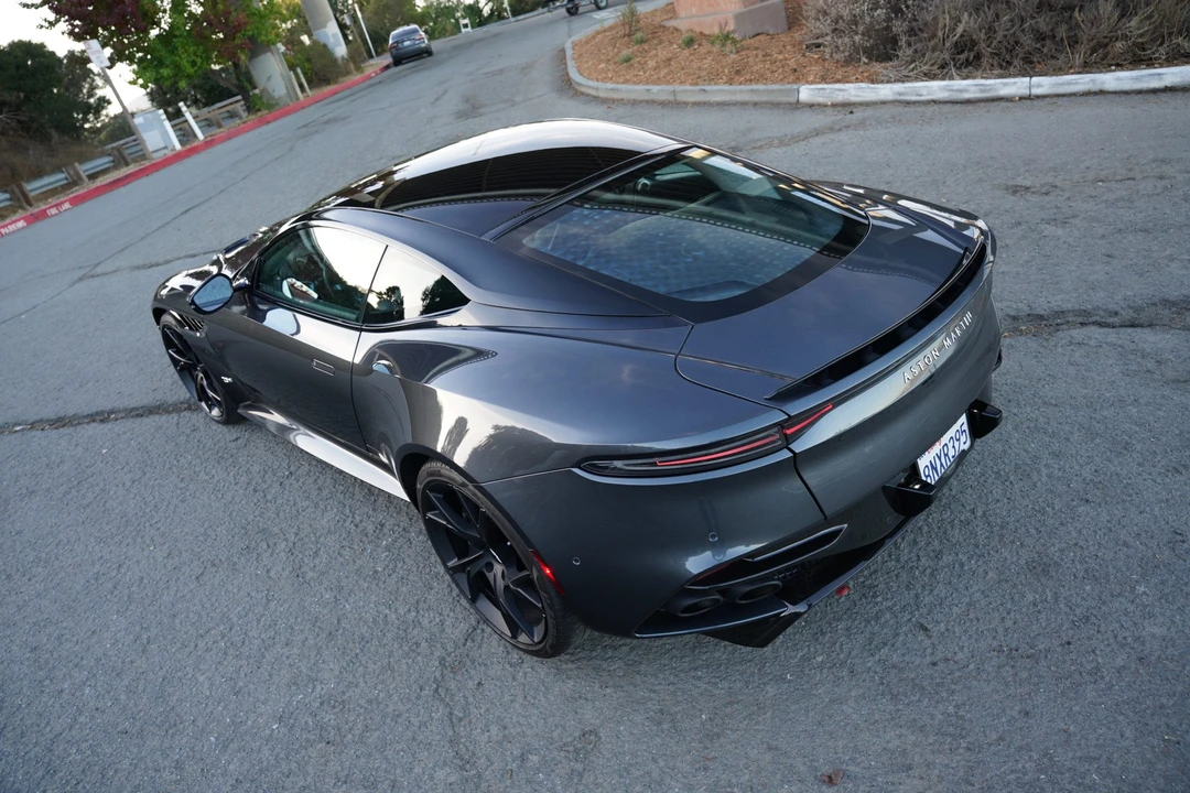 2019 Aston Martin DBS Superleggera - Image 16 of 31