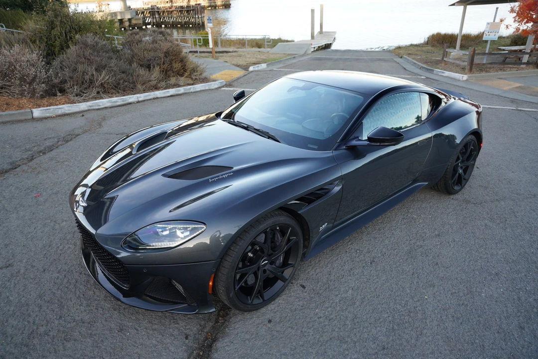 2019 Aston Martin DBS Superleggera - Image 13 of 31