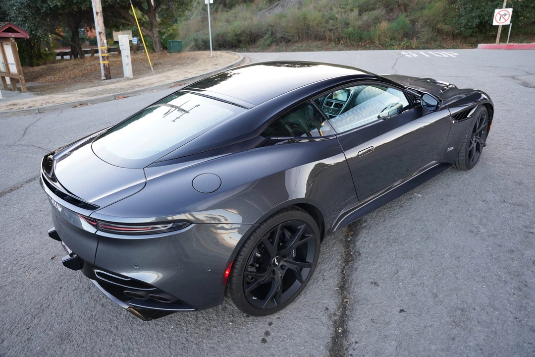 2019 Aston Martin DBS Superleggera - Image 27 of 31