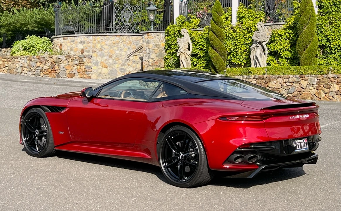 2019 Aston Martin DBS Superleggera - Image 31 of 31