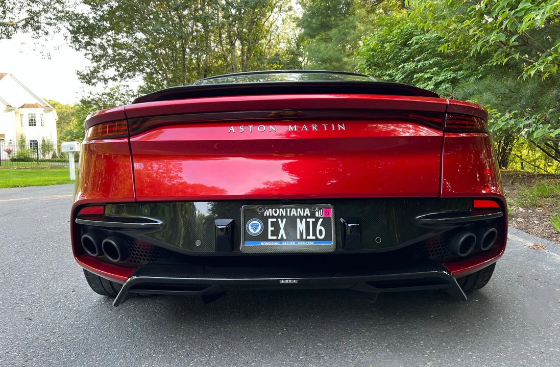 2019 Aston Martin DBS Superleggera - Image 18 of 31