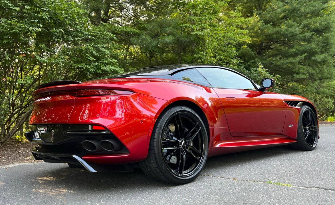 2019 Aston Martin DBS Superleggera - Image 21 of 31
