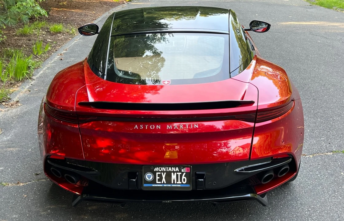 2019 Aston Martin DBS Superleggera - Image 13 of 31