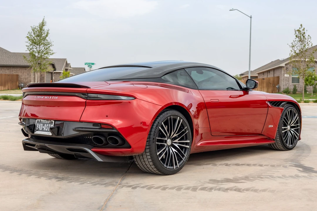 2019 Aston Martin DBS Superleggera - Image 6 of 31