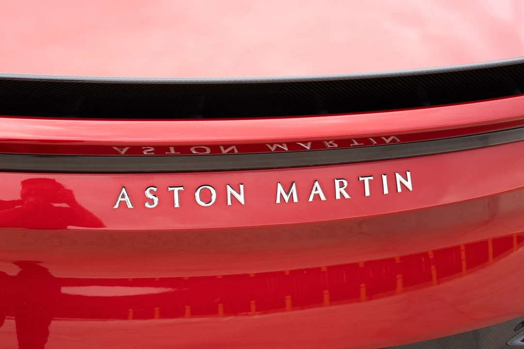 2019 Aston Martin DBS Superleggera - Image 30 of 31