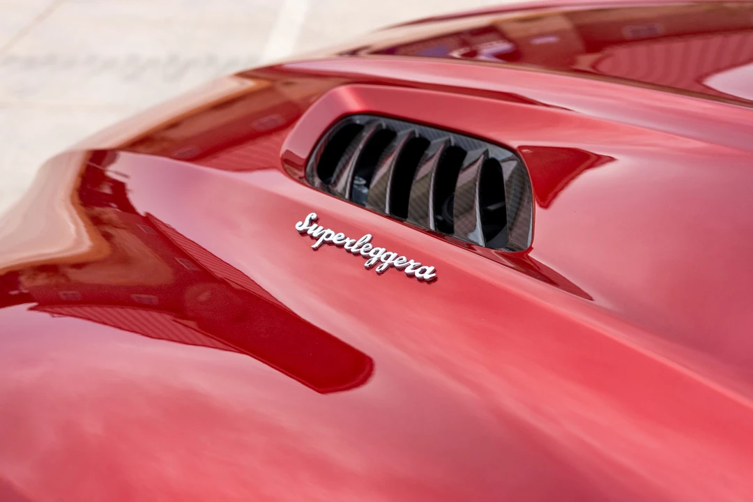 2019 Aston Martin DBS Superleggera - Image 22 of 31