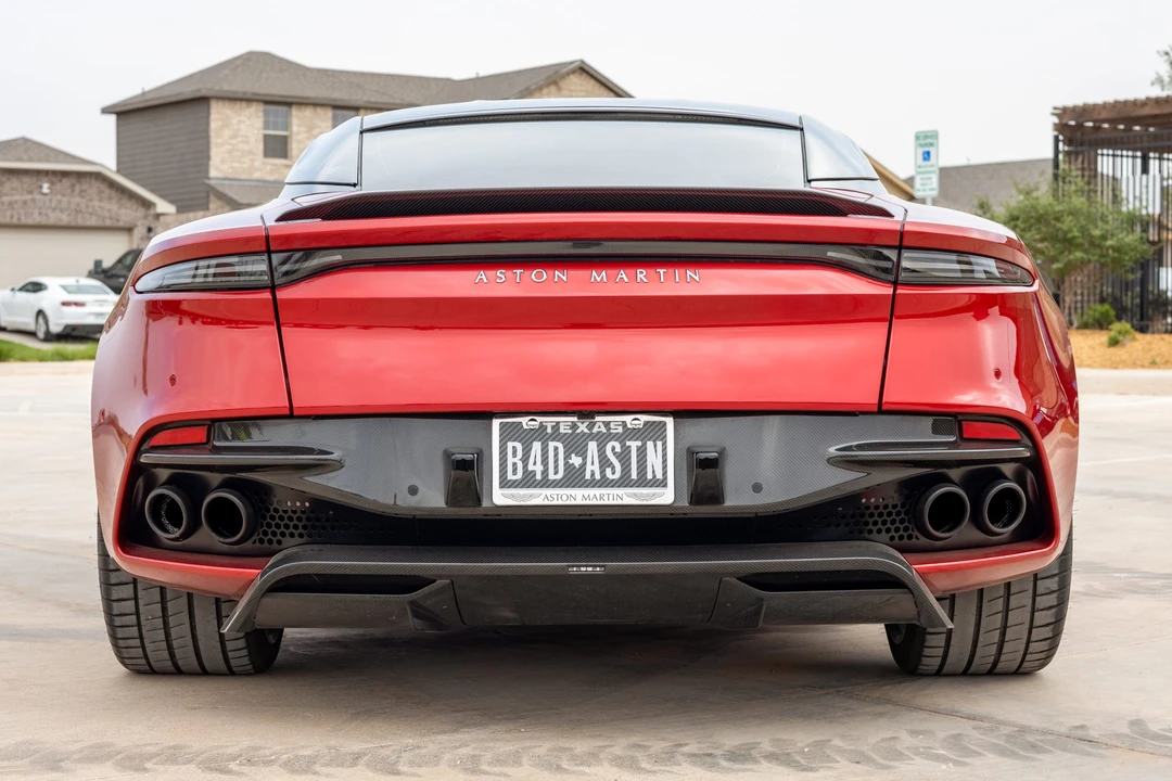 2019 Aston Martin DBS Superleggera - Image 8 of 31