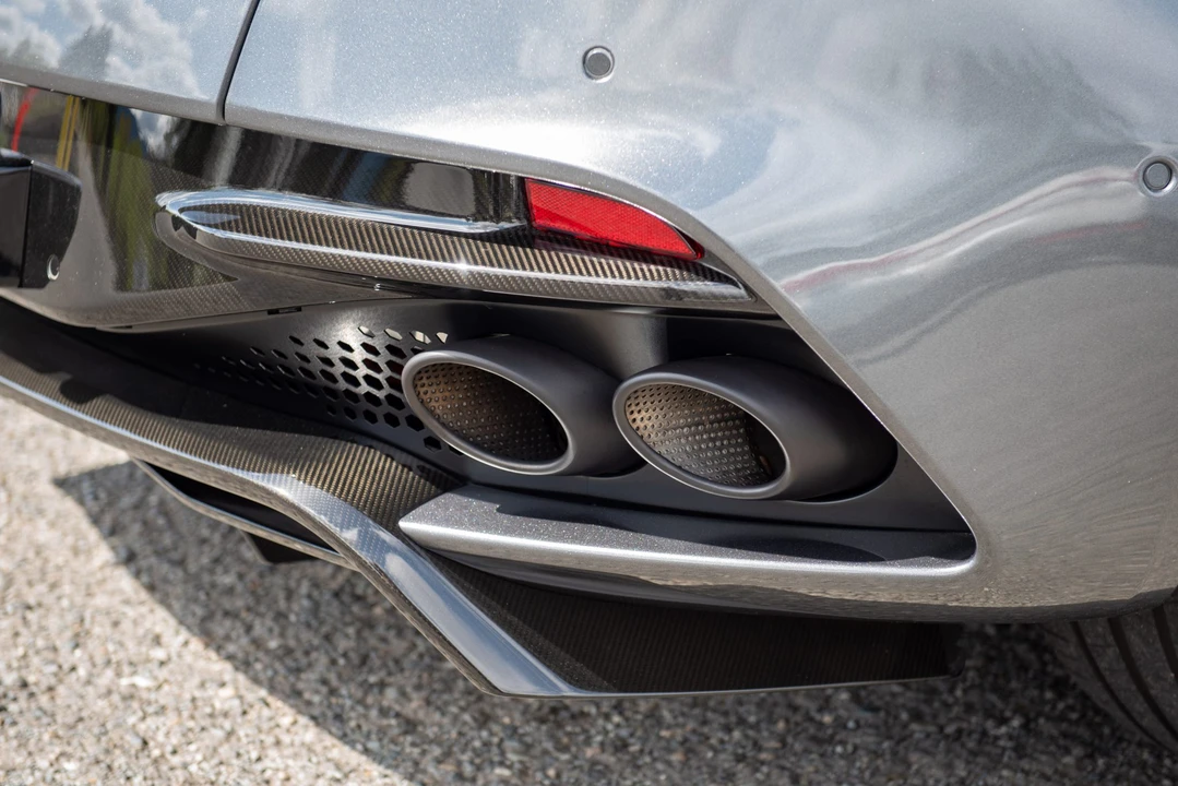 2019 Aston Martin DBS Superleggera - Image 20 of 31