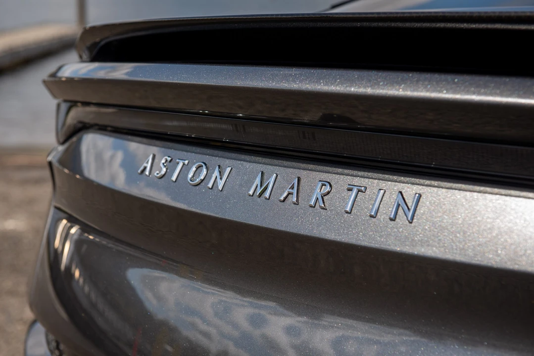 2019 Aston Martin DBS Superleggera - Image 21 of 31