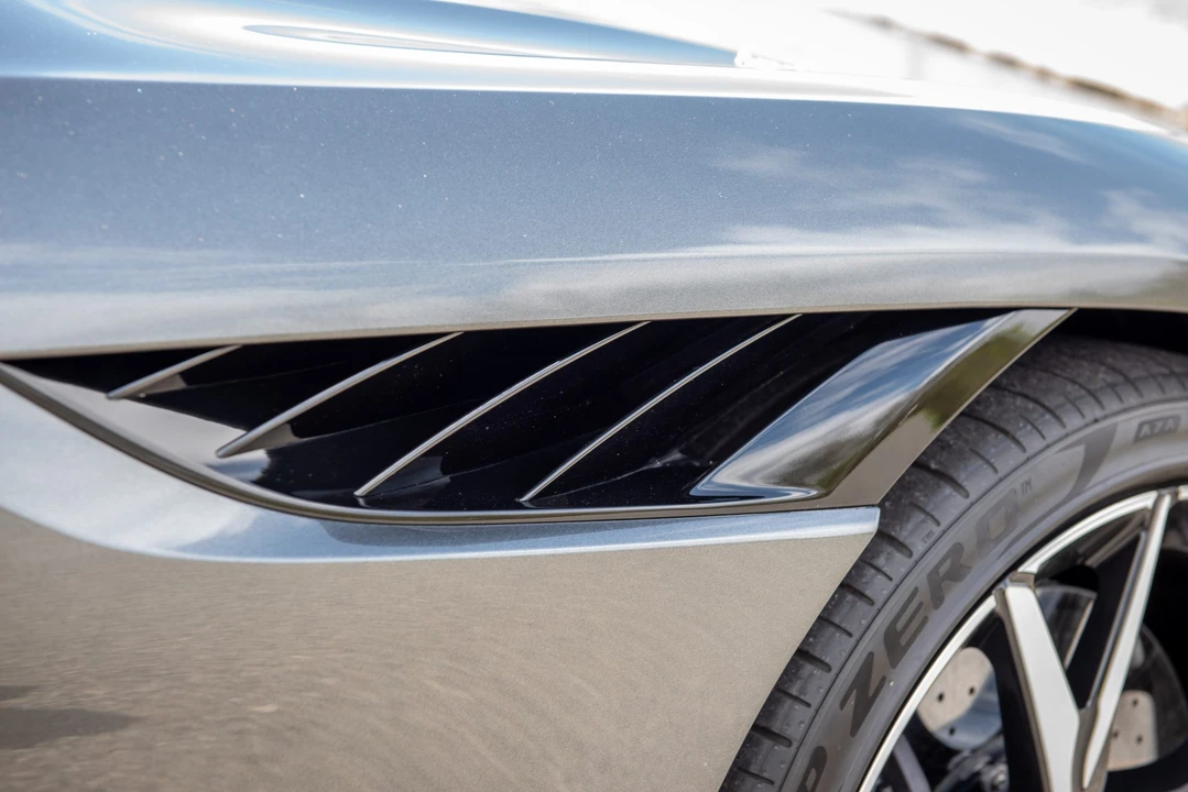 2019 Aston Martin DBS Superleggera - Image 28 of 31