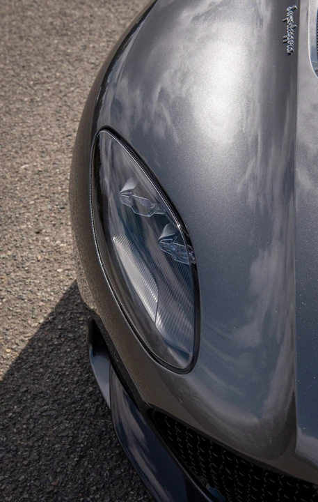 2019 Aston Martin DBS Superleggera - Image 11 of 31