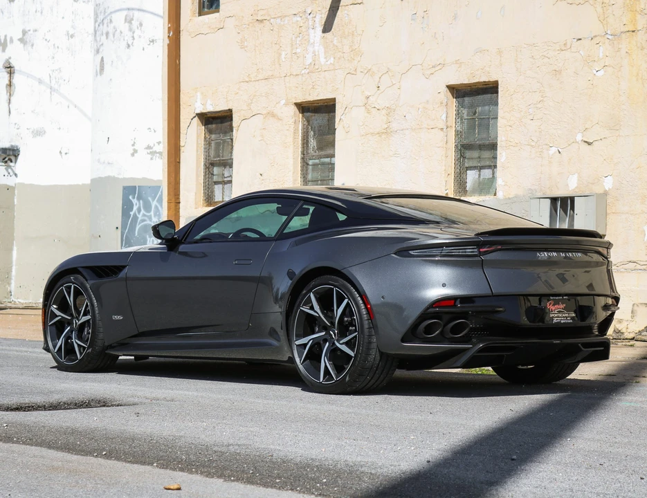 2019 Aston Martin DBS Superleggera - Image 16 of 31