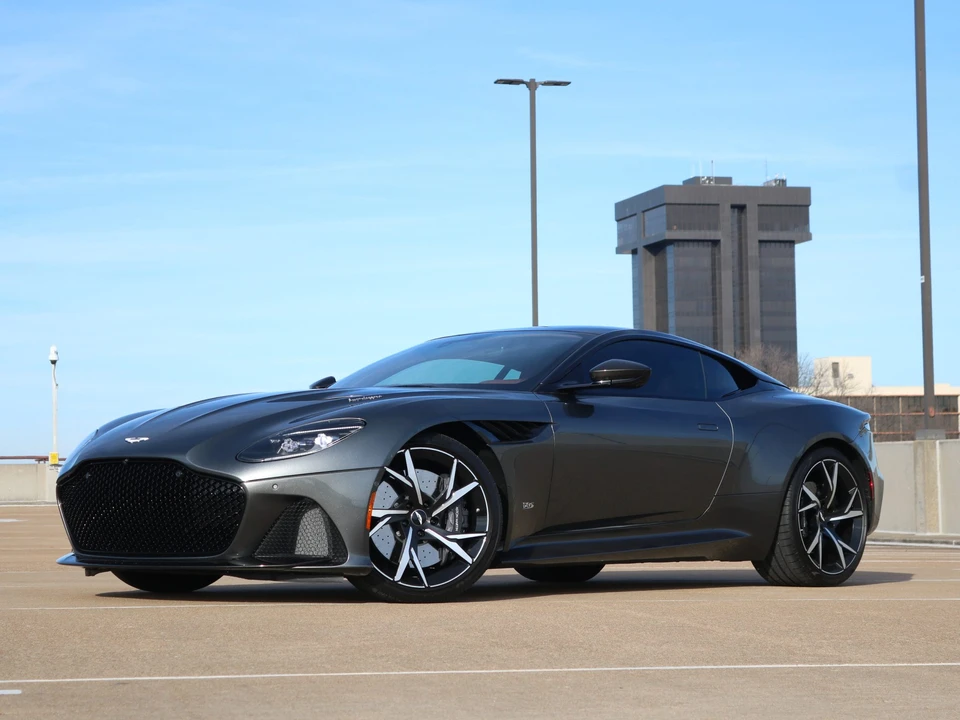 2019 Aston Martin DBS Superleggera - Image 2 of 31