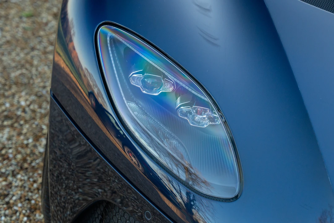 2019 Aston Martin DBS Superleggera - Image 26 of 31