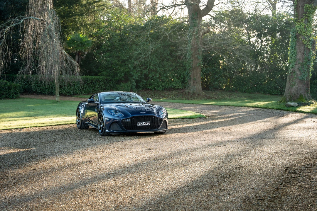 2019 Aston Martin DBS Superleggera - Image 11 of 31