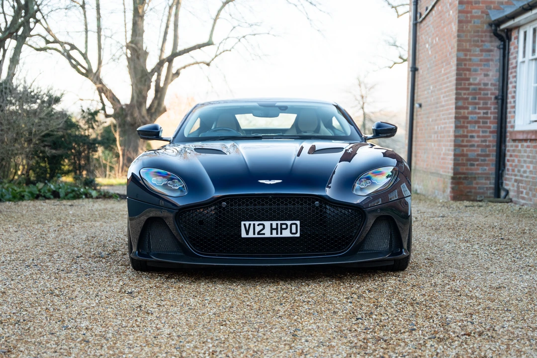 2019 Aston Martin DBS Superleggera - Image 10 of 31