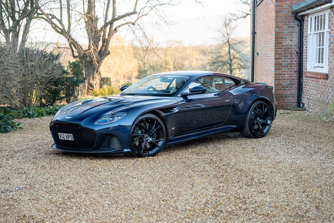 2019 Aston Martin DBS Superleggera - Image 9 of 31