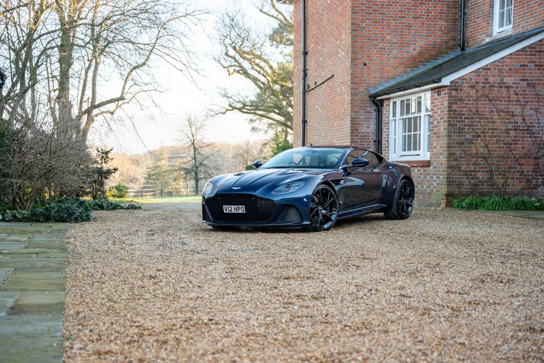 2019 Aston Martin DBS Superleggera - Image 13 of 31