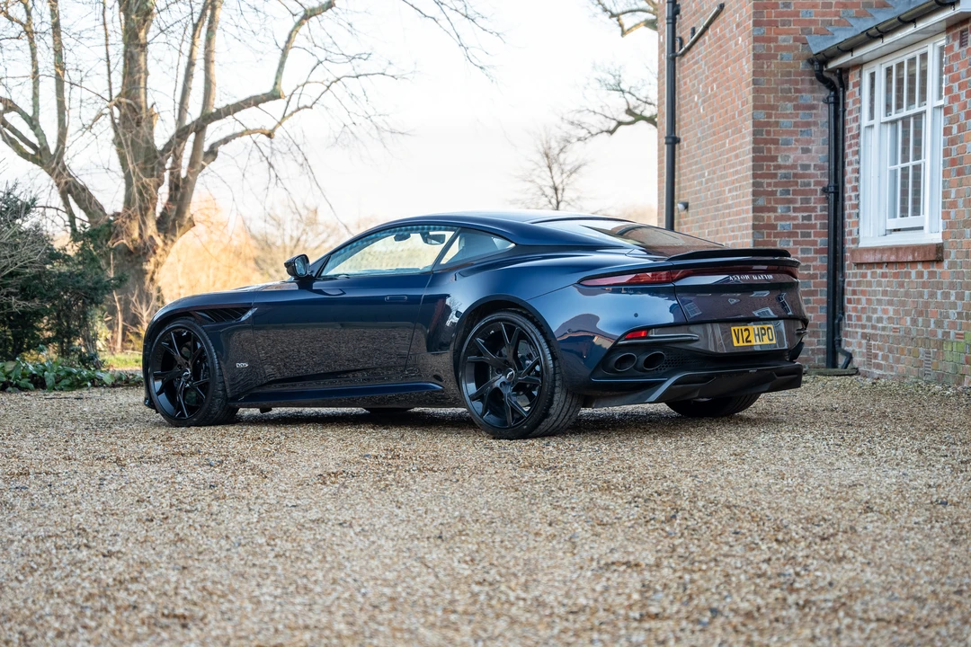 2019 Aston Martin DBS Superleggera - Image 16 of 31