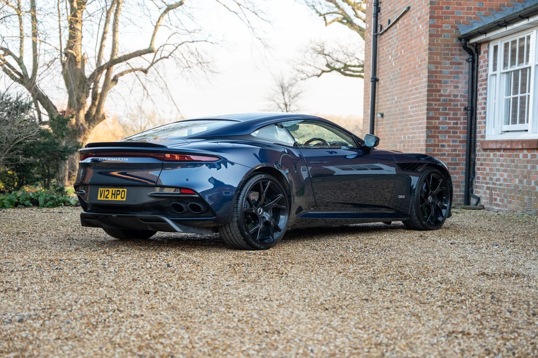 2019 Aston Martin DBS Superleggera - Image 5 of 31