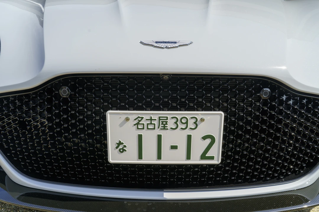 2019 Aston Martin DBS Superleggera - Image 20 of 31