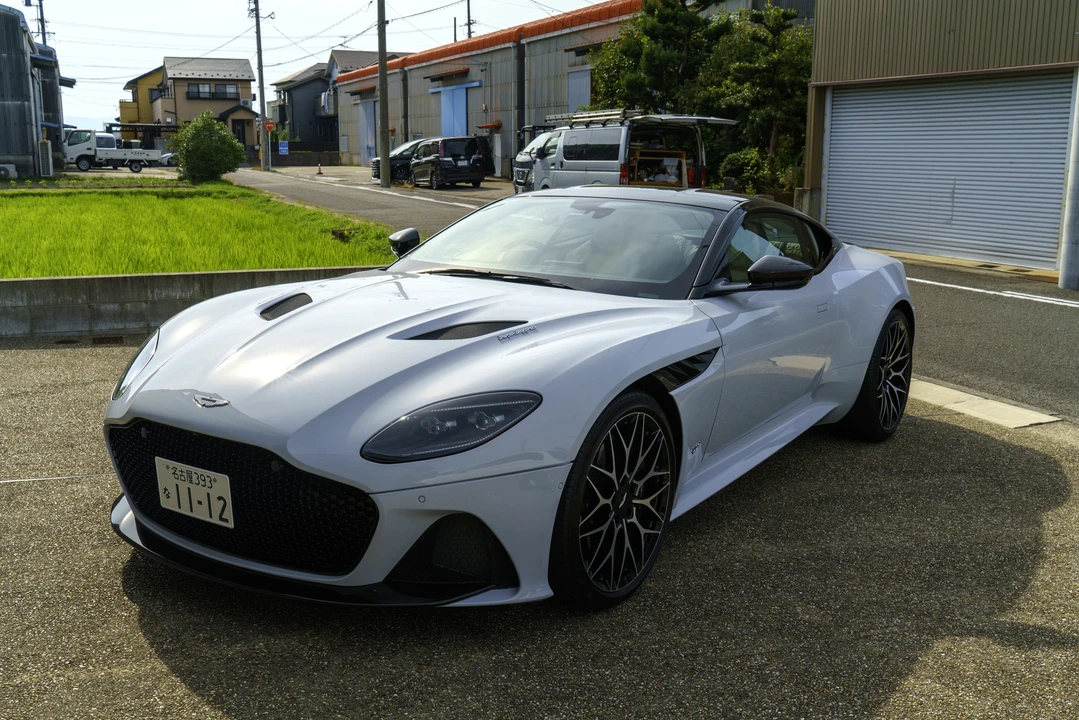 2019 Aston Martin DBS Superleggera - Image 3 of 31