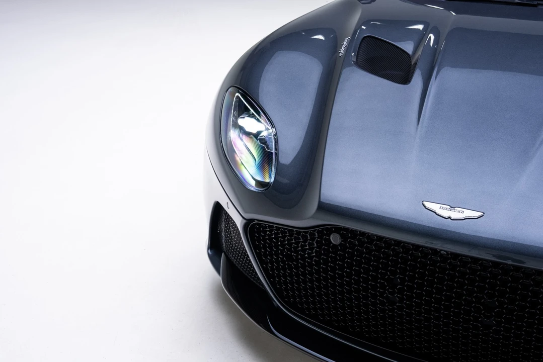 2019 Aston Martin DBS Superleggera - Image 14 of 21