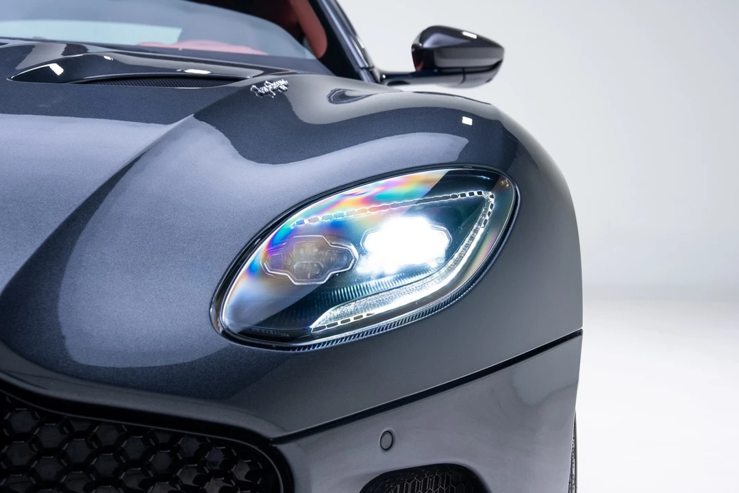 2019 Aston Martin DBS Superleggera - Image 15 of 21