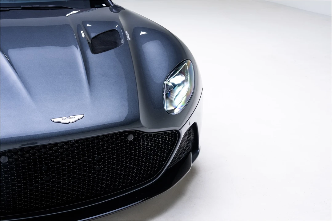 2019 Aston Martin DBS Superleggera - Image 13 of 21