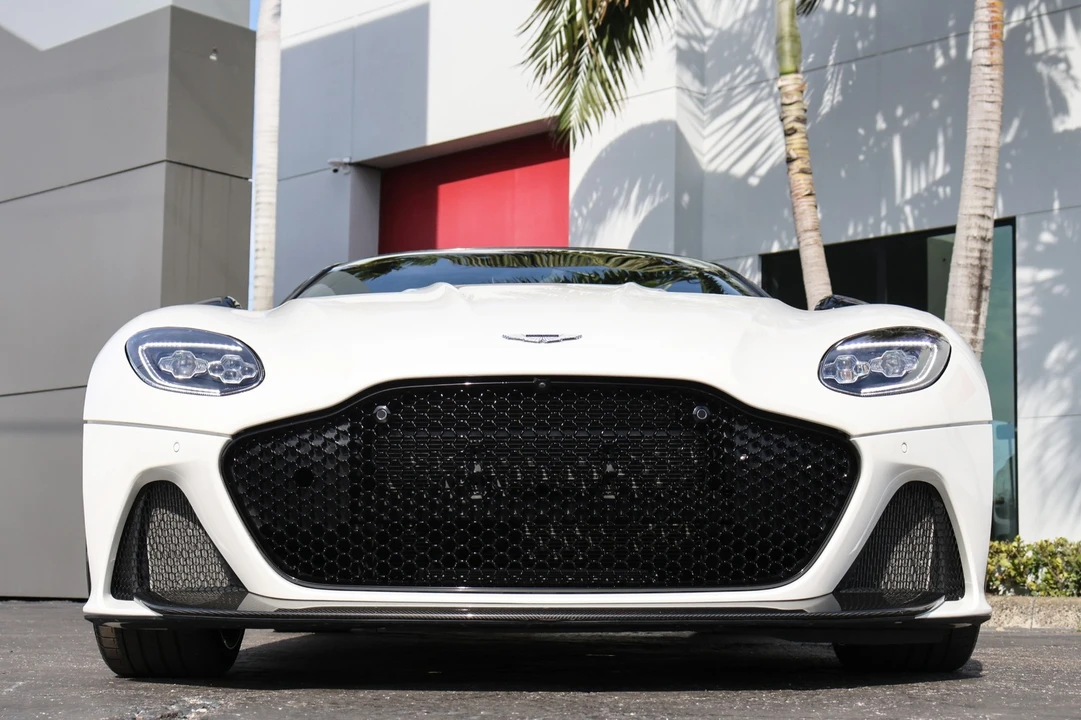 2019 Aston Martin - Image 13 of 31