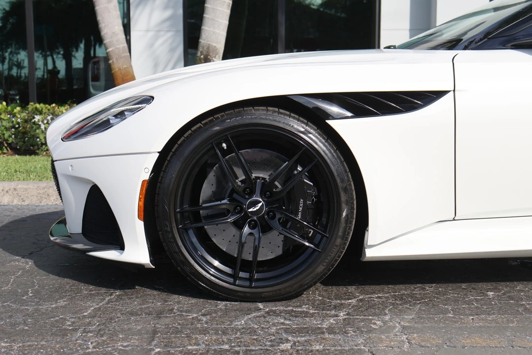 2019 Aston Martin DBS Superleggera - Image 29 of 31