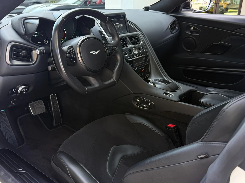 2019 Aston Martin DBS Superleggera - Image 2 of 31