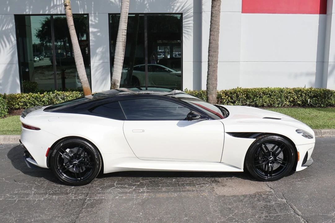 2019 Aston Martin DBS Superleggera - Image 7 of 31