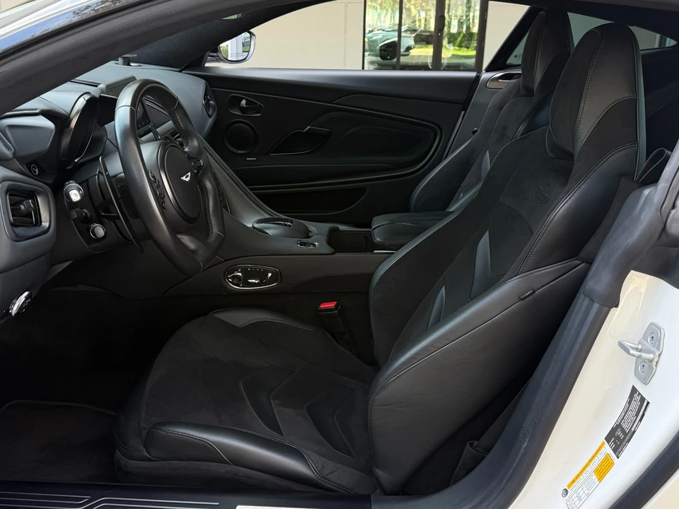 2019 Aston Martin DBS Superleggera - Image 24 of 31