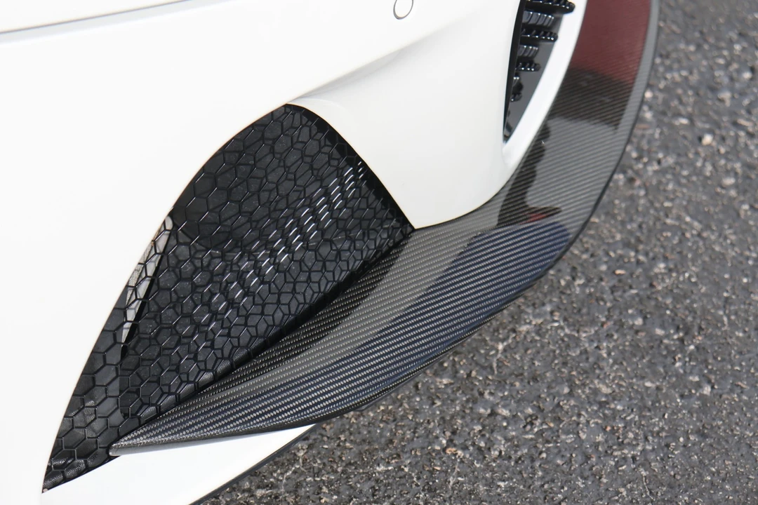 2019 Aston Martin DBS Superleggera - Image 11 of 31