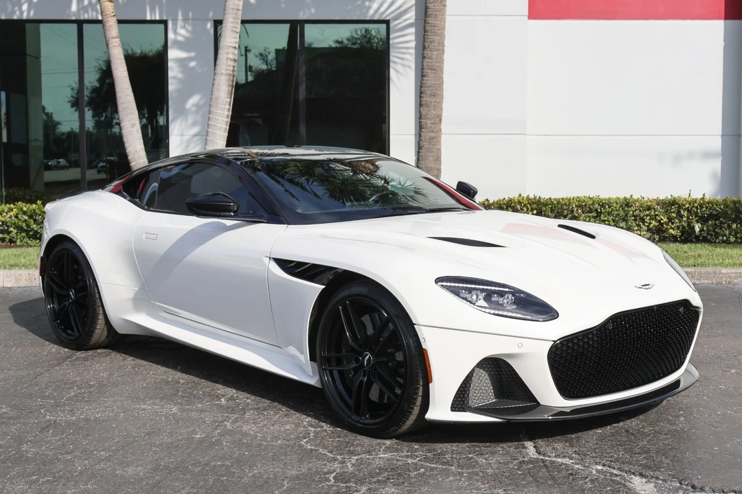 2019 Aston Martin DBS Superleggera - Image 15 of 31