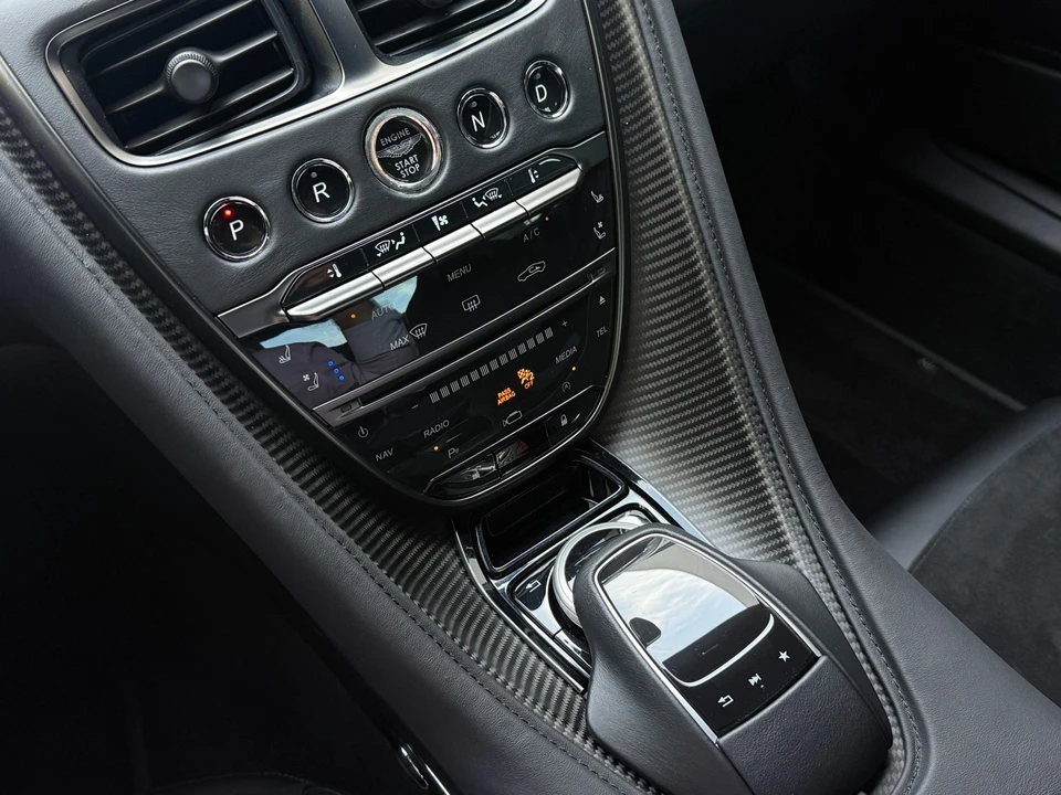 2019 Aston Martin DBS Superleggera - Image 30 of 31