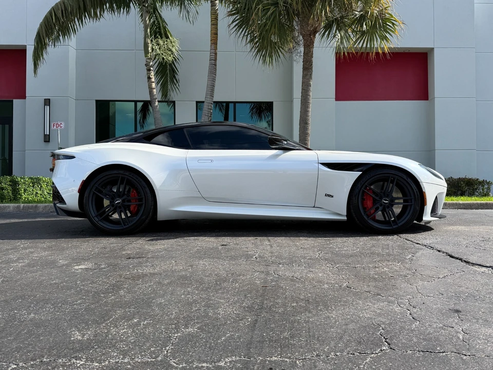 2019 Aston Martin DBS Superleggera - Image 3 of 21